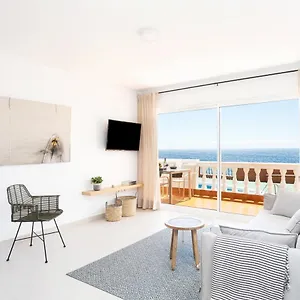 Sunrise On The Ocean Apartment